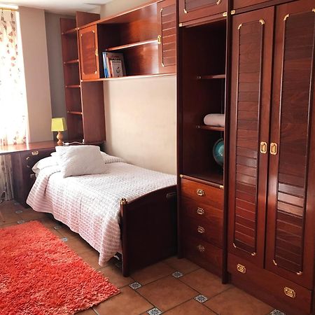 Apartamento Con Amplia Terraza Cerca Del Hospital Clinico Σαντιάγο ντε Κομποστέλα Εξωτερικό φωτογραφία